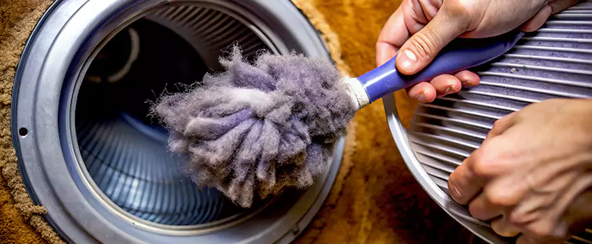 Signs Of A Clogged Dryer Lint Trap in Boucherville, Quebec